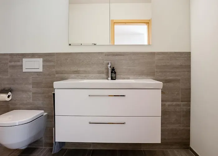 Luxury With Mountain Views In Nyaraló *