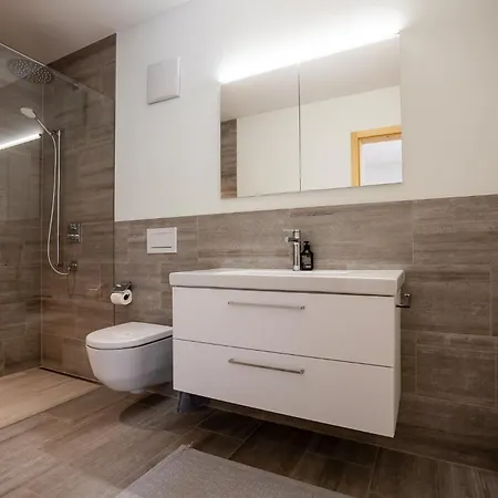 Nyaraló Luxury With Mountain Views In